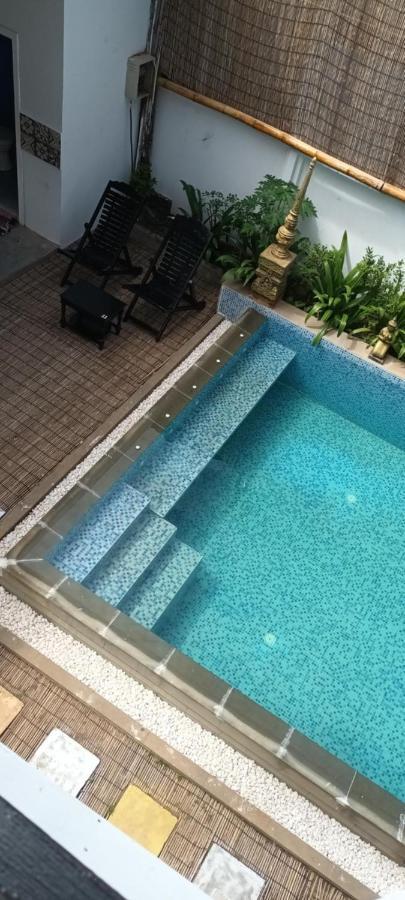 Retro Quarter Mb Hostel Siem Reap Ngoại thất bức ảnh