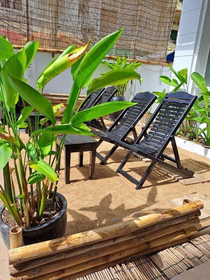 Retro Quarter Mb Hostel Siem Reap Ngoại thất bức ảnh